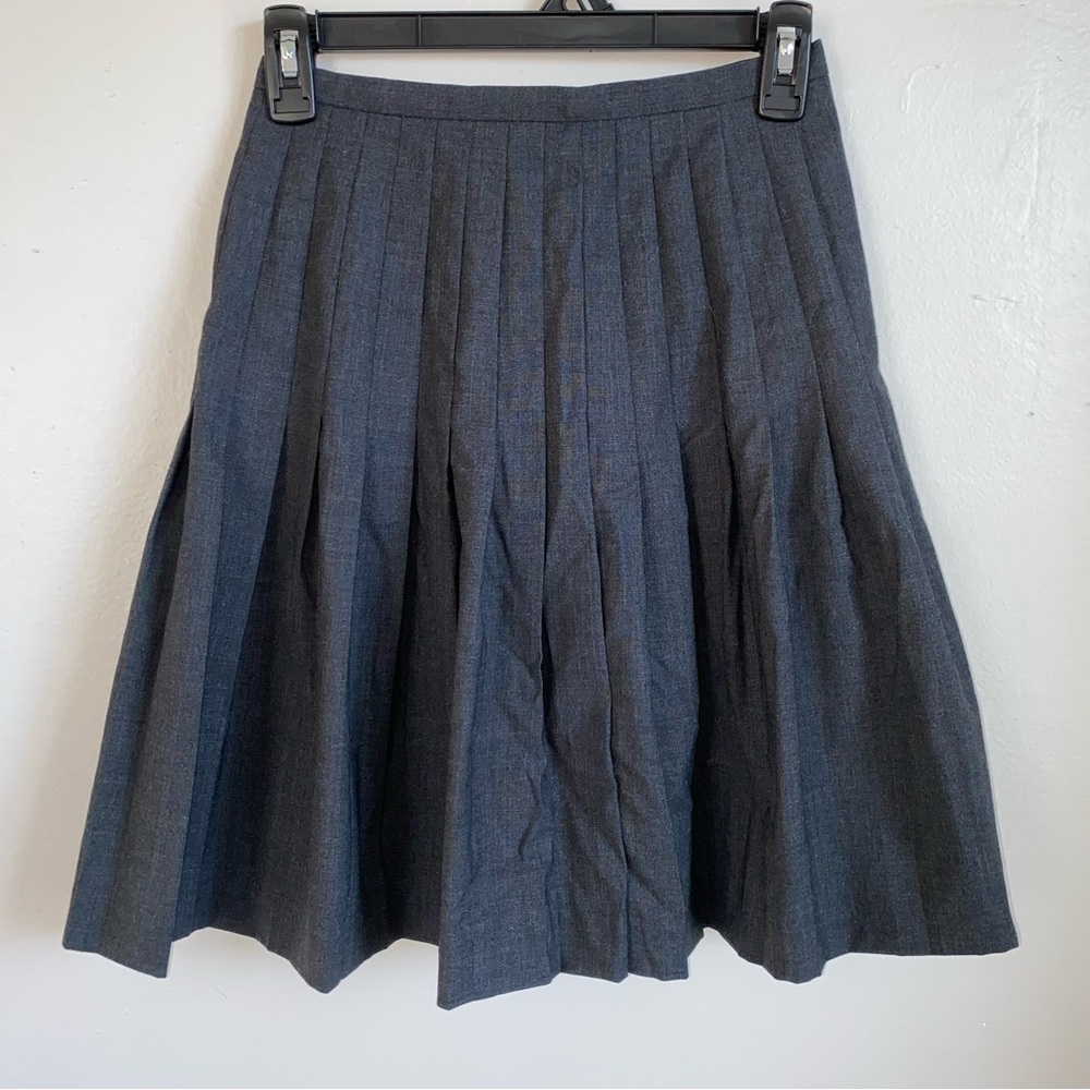 Valerie Stevens Women's Petites Collection Wool Gray Pleated Flare Skirt Size 2